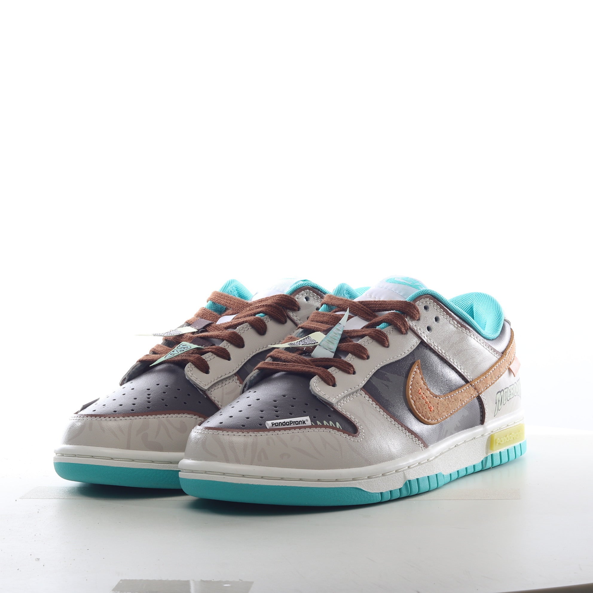 SB Dunk Low - Touch Down