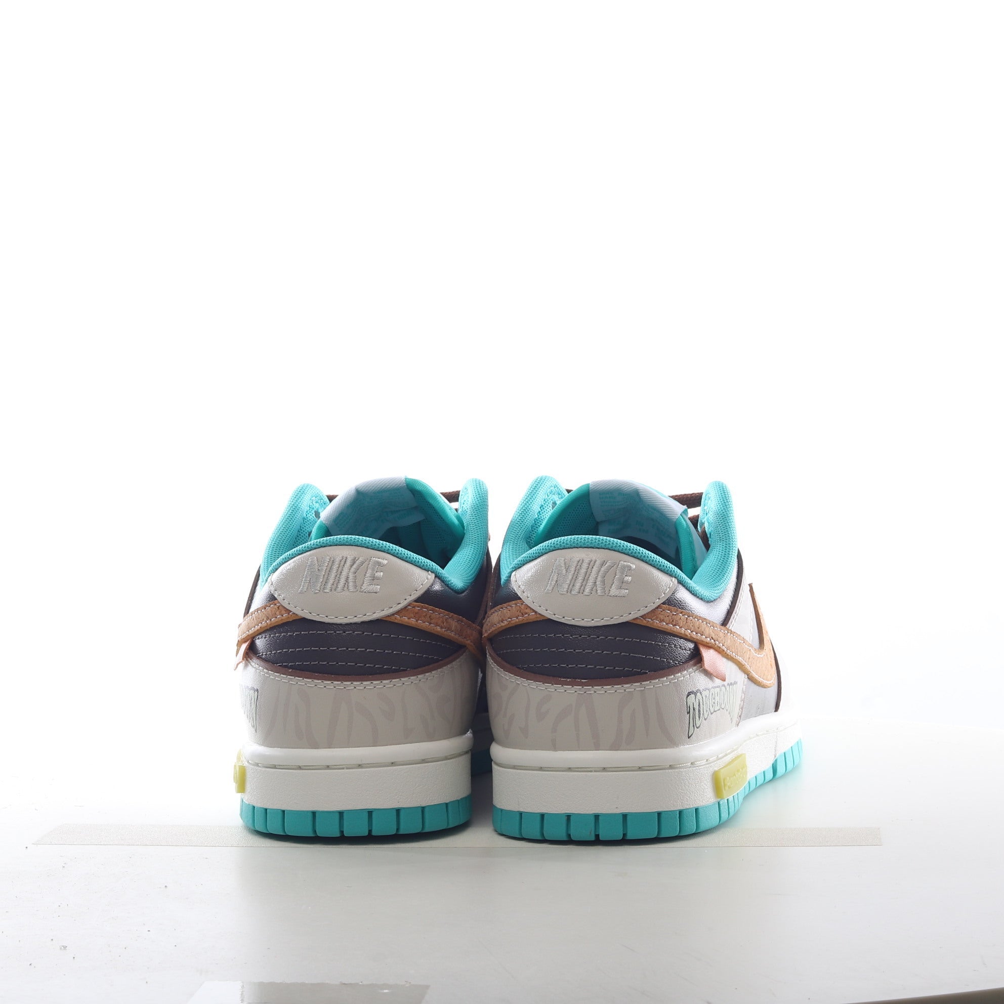 SB Dunk Low - Touch Down